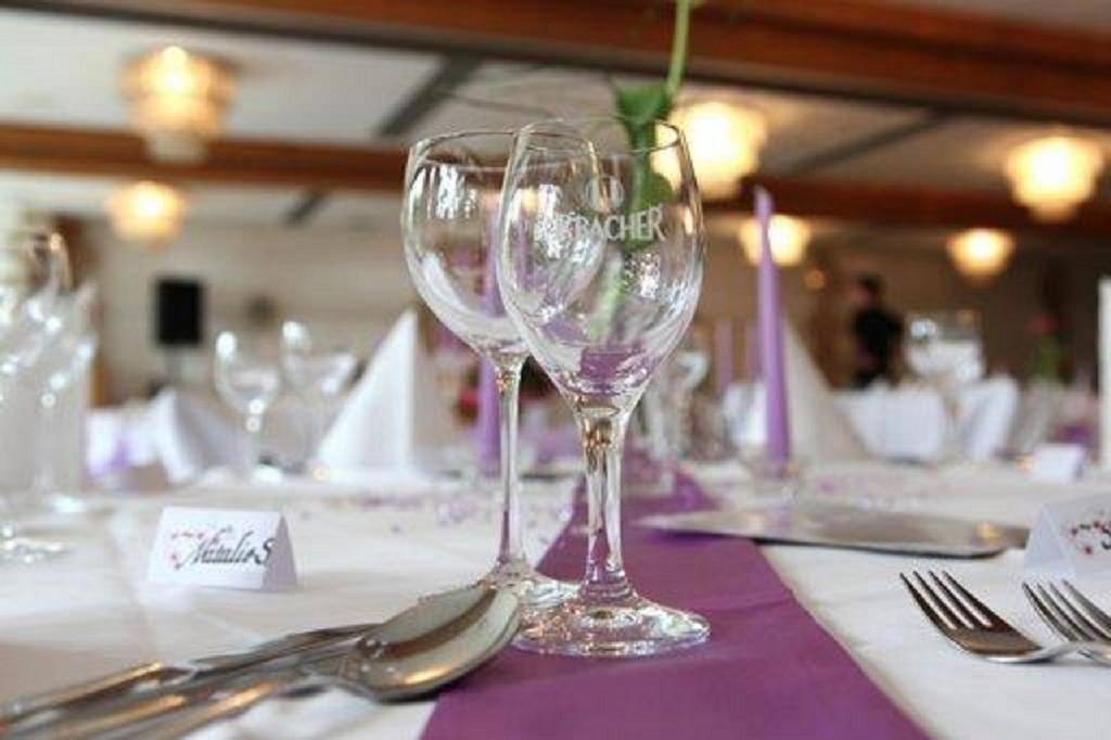 Eichenhof Hotel Gbr آيسلينغن المظهر الخارجي الصورة