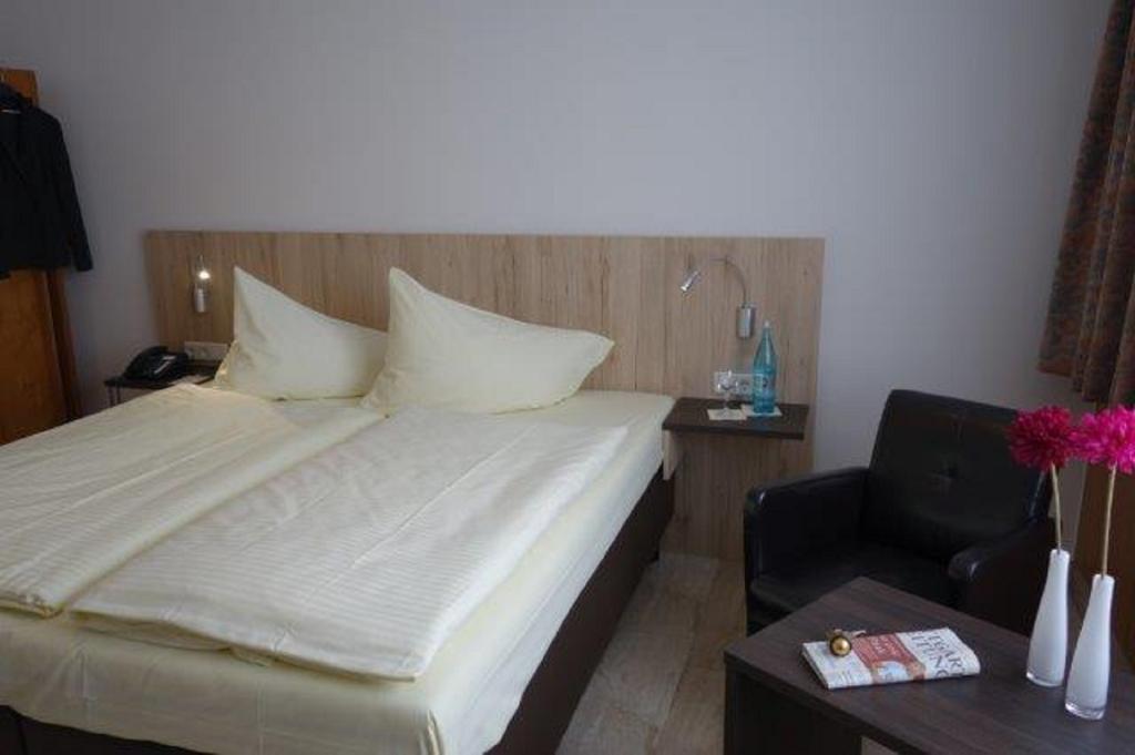 Eichenhof Hotel Gbr آيسلينغن المظهر الخارجي الصورة